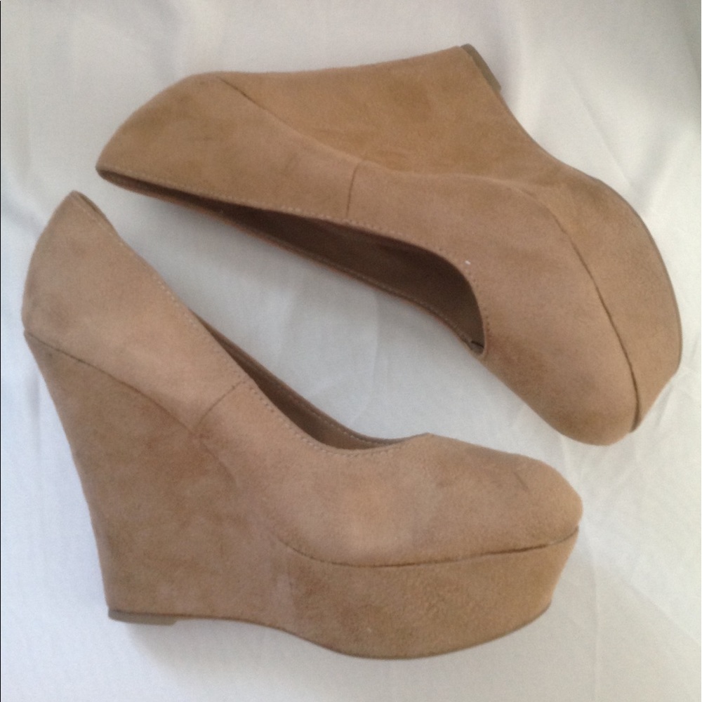 Brash Wedge Platform Shoes - Tan - Size 10